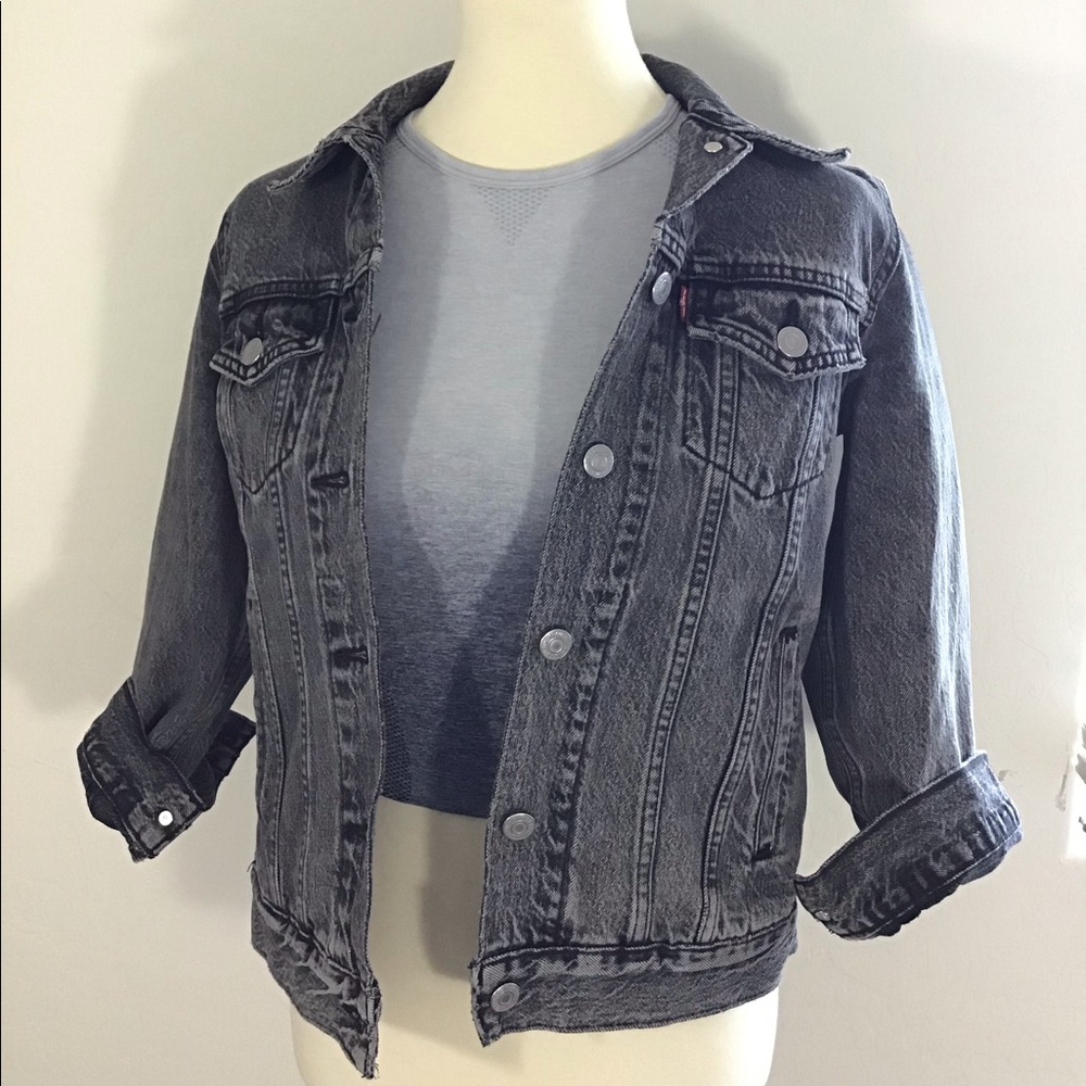 Levi’s jackets small